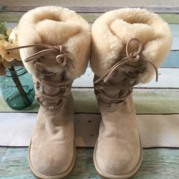UGG Shoes - Ugg Australia Montclair boots